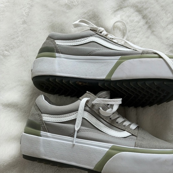 Vans light  Green and White Women's Sneakers- size 8 - Picture 5 of 10